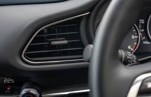 車のエアコンが臭いのをすぐ消臭する応急処置！防ぐ簡単な対策！